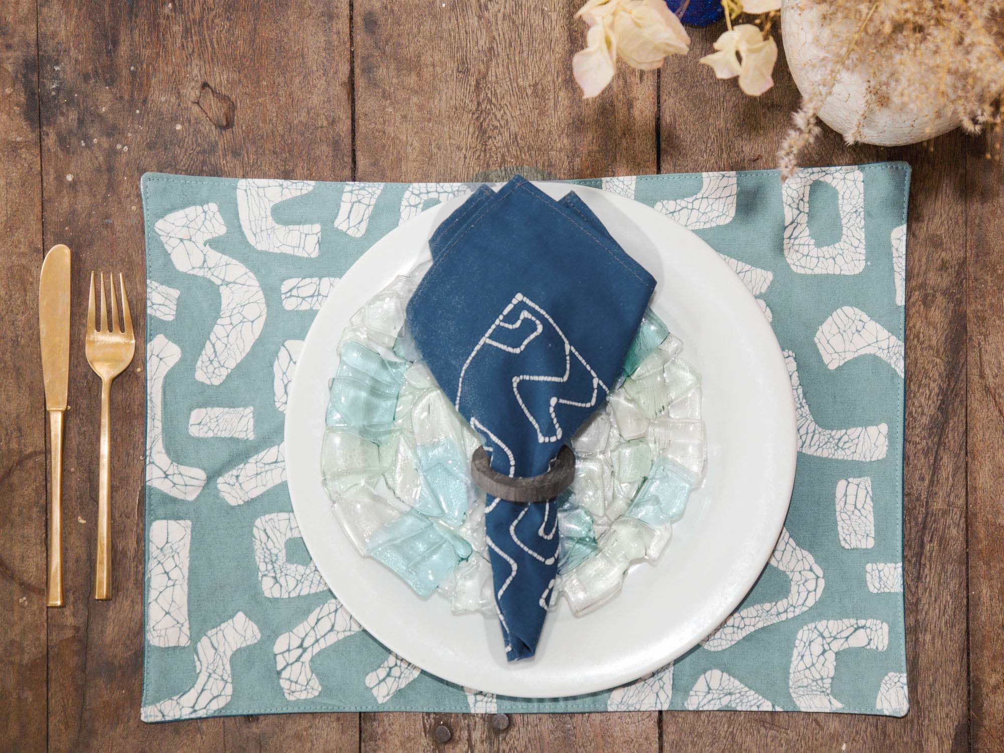 African made indigo napkins, that don't compromise on style or sustainability.