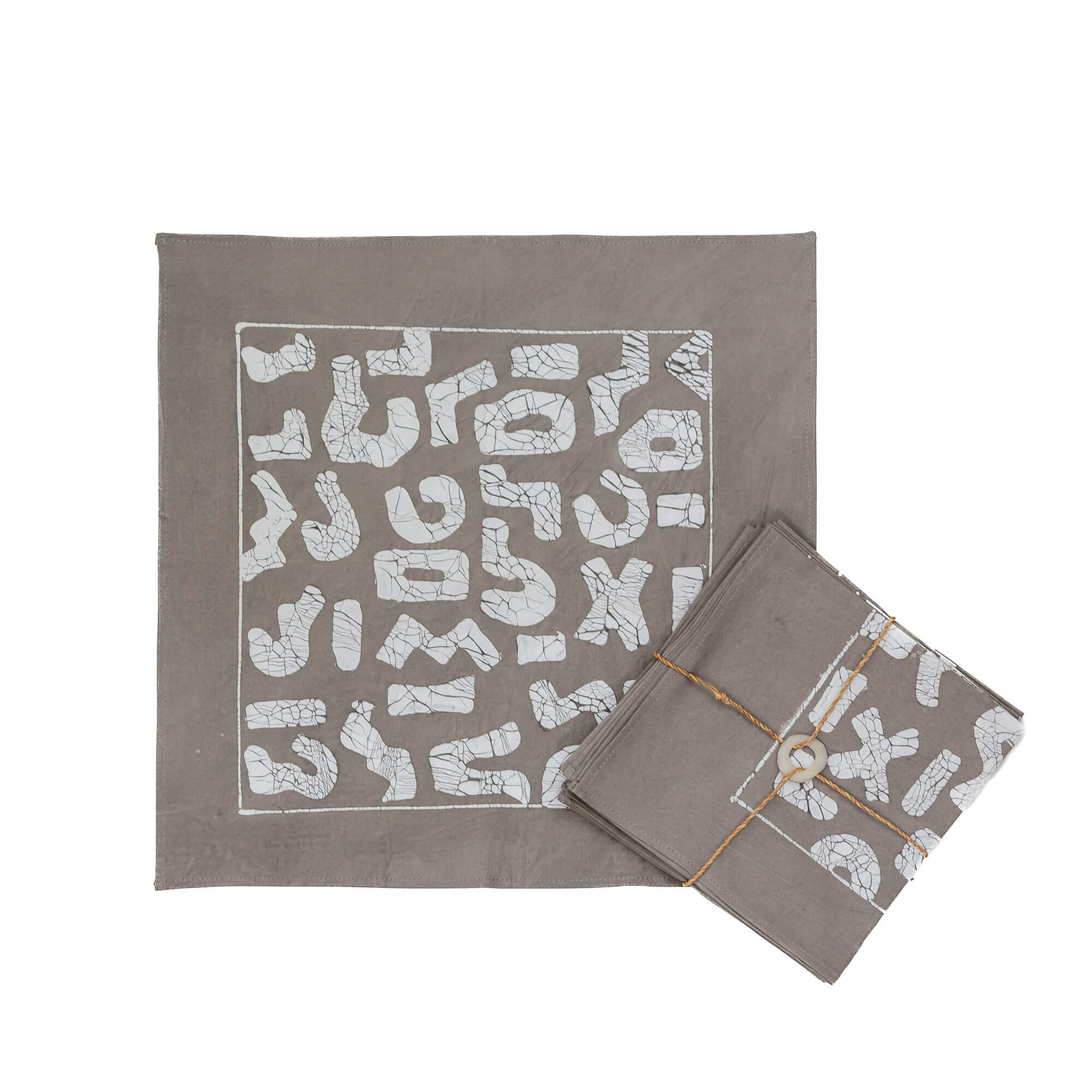 The perfect dark taupe napkins, adorned with a squiggle pattern and made on 100% cotton.