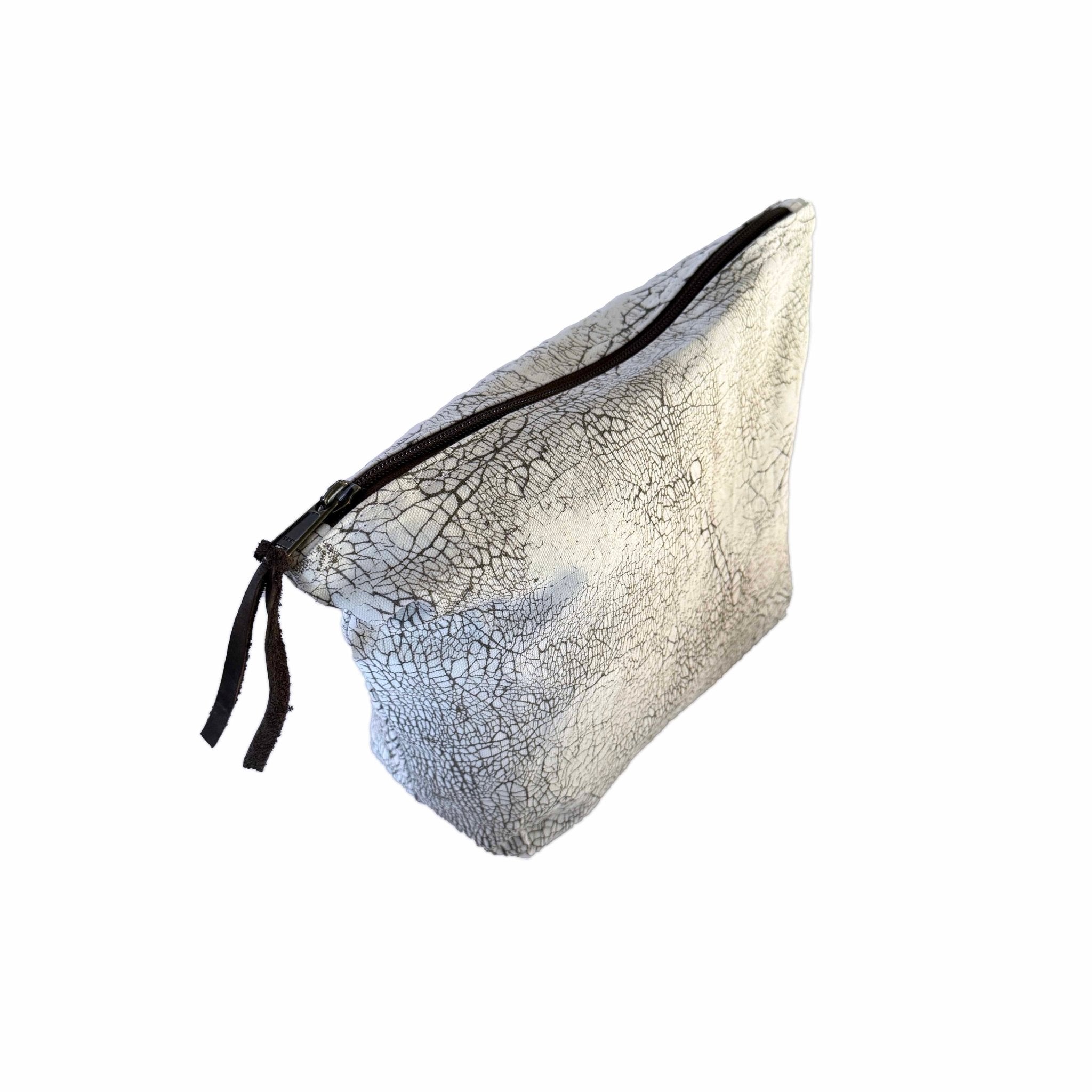 Mkupo Elephant Crackle Wash Bags - Cracked white wash bags, perfect for your modern bathrooms.