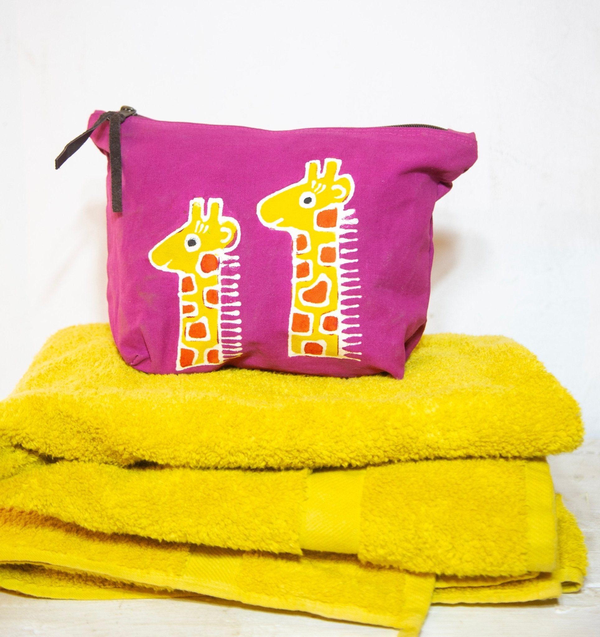 Safari Fun Giraffe Wash Bag - Hand Painted by TRIBAL TEXTILES - Handcrafted Home Decor Interiors - African Made