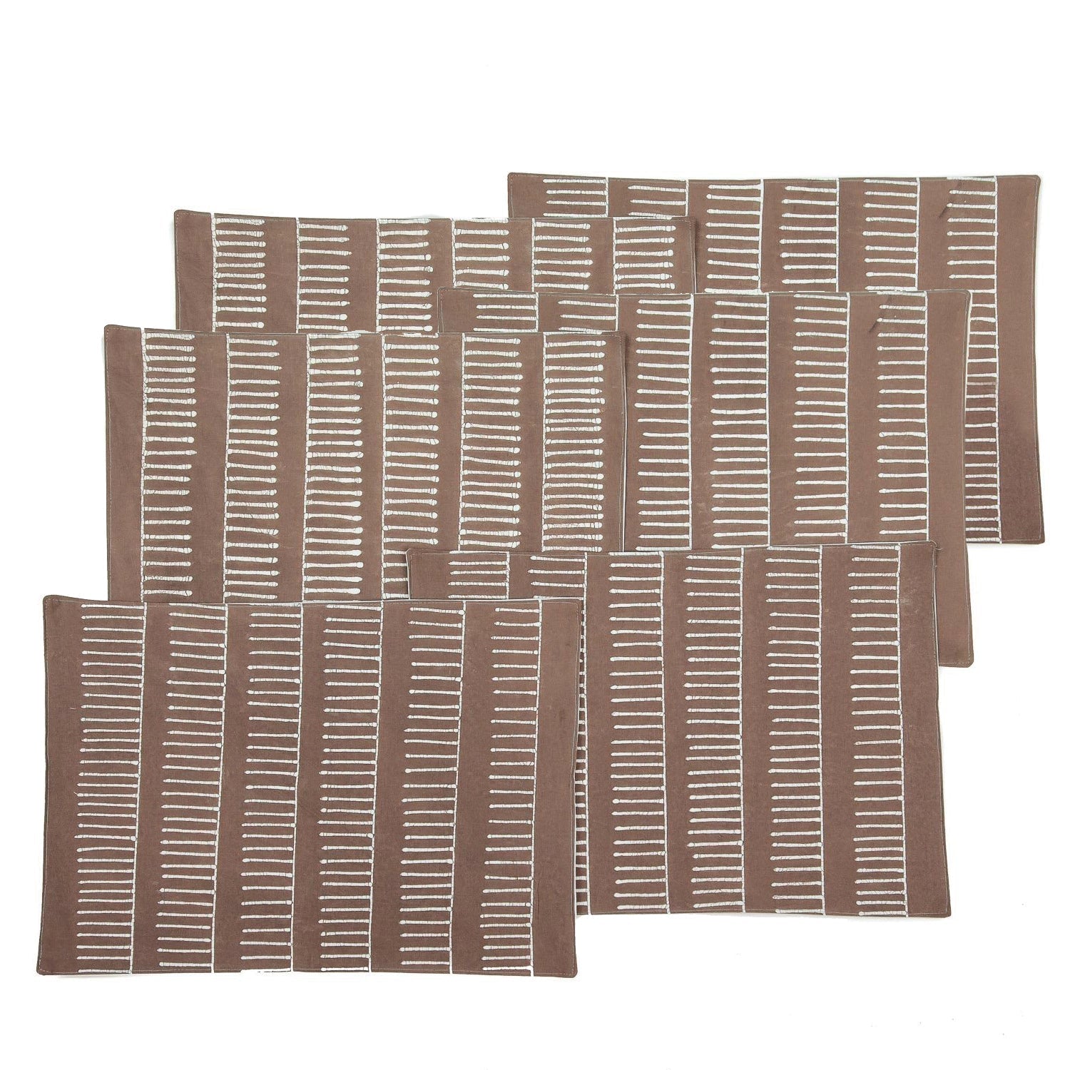 The perfect dark taupe table mats adorned with a stunning linear pattern, made on 100% cotton.